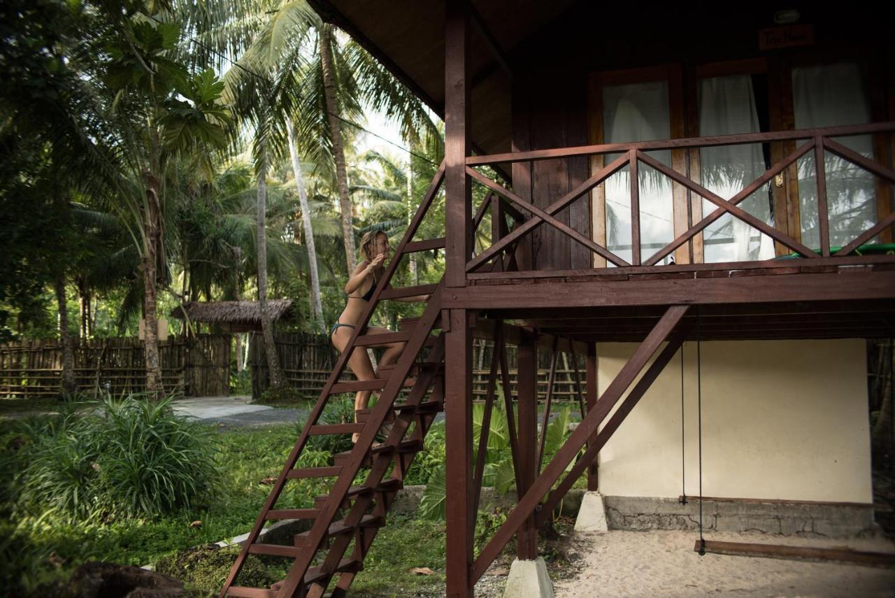 Simeulue Surflodges Lasikin Exterior photo